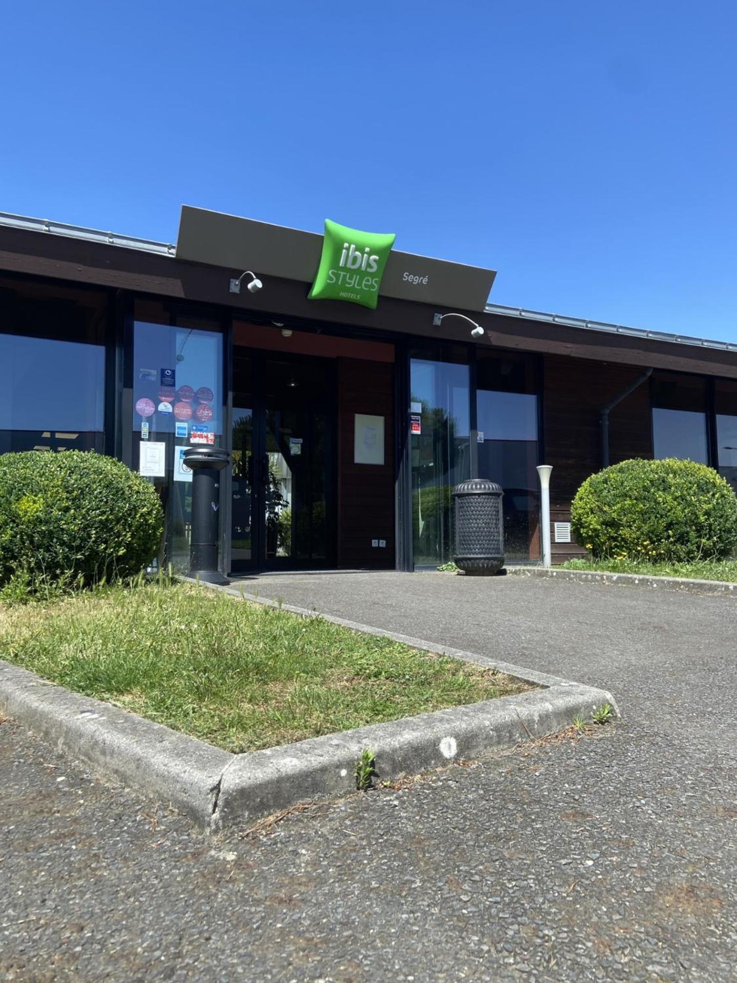 Ibis Styles Segre Hotell Exteriör bild