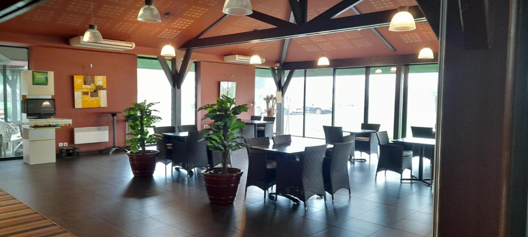 Ibis Styles Segre Hotell Exteriör bild