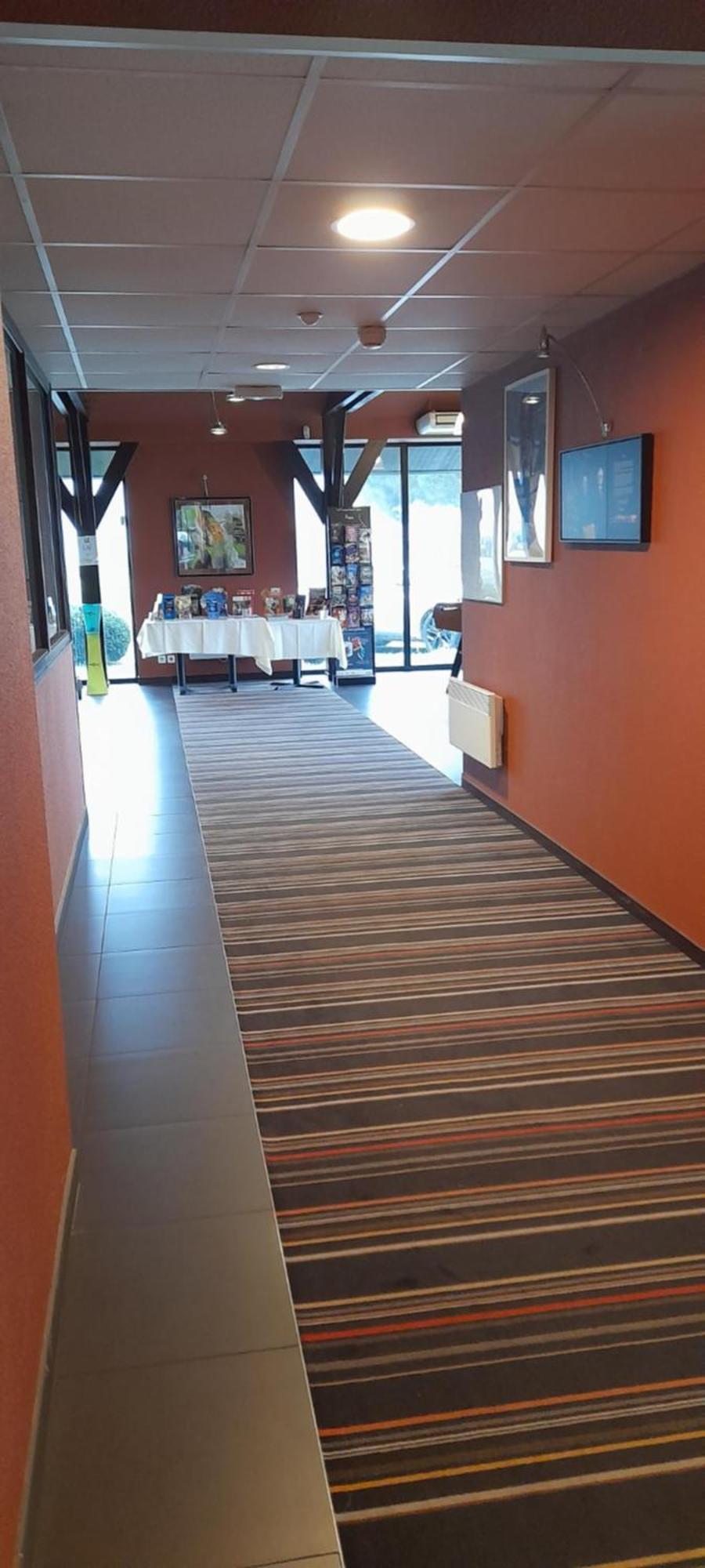 Ibis Styles Segre Hotell Exteriör bild