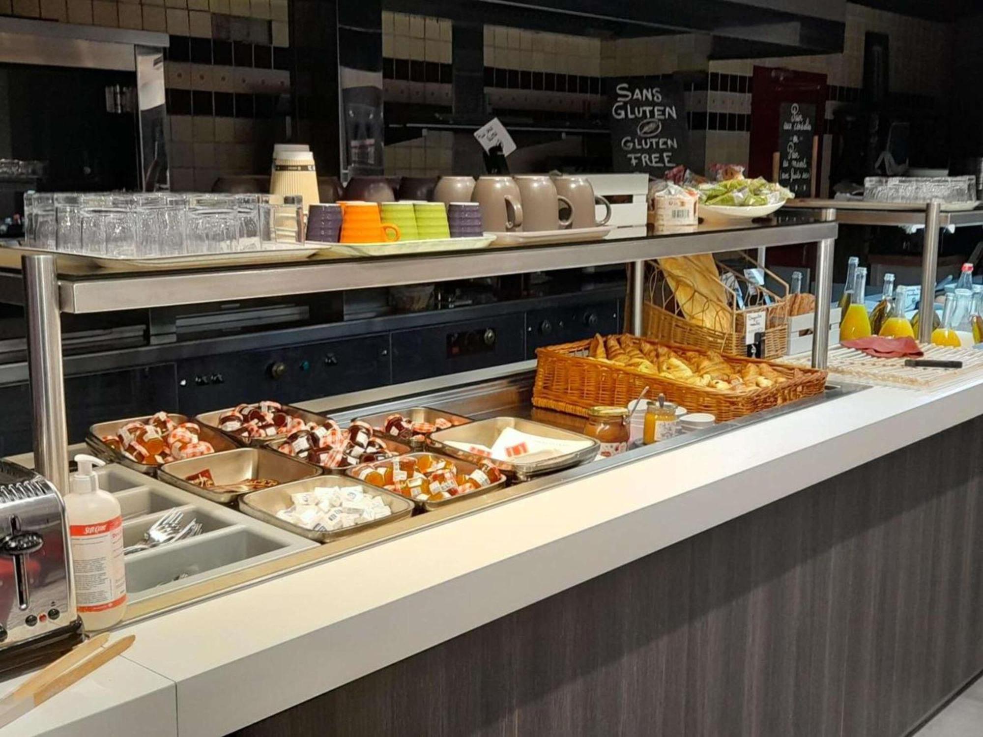 Ibis Styles Segre Hotell Exteriör bild