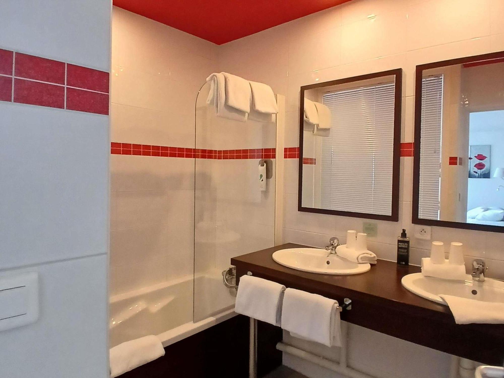 Ibis Styles Segre Hotell Exteriör bild