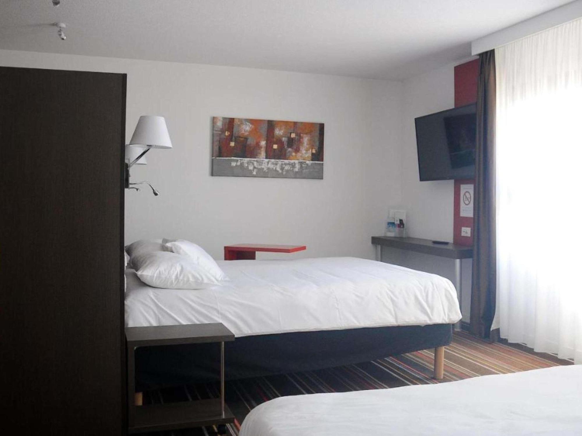 Ibis Styles Segre Hotell Exteriör bild